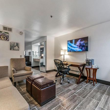Metro Tempe Apartments Studio W Two King Beds Bagian luar foto